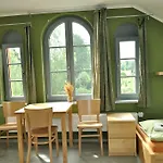 Hostel Lipa - Tovarna Konukevi 2*