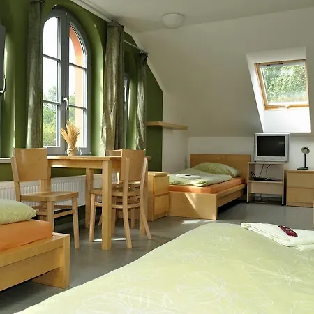 Hostel Lipa - Tovarna