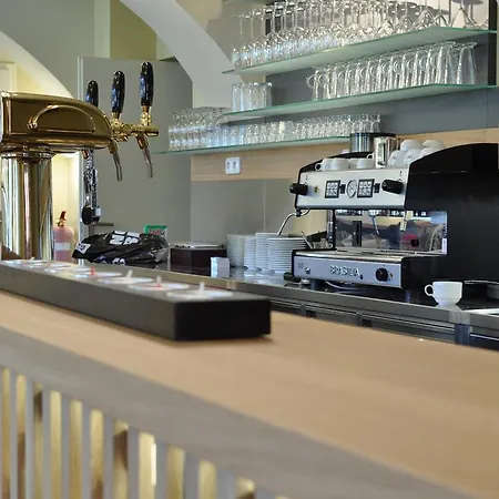 Guest house Hostel Lipa - Tovarna Krasna Lipa