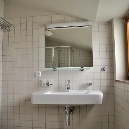 Hostel Lipa - Tovarna